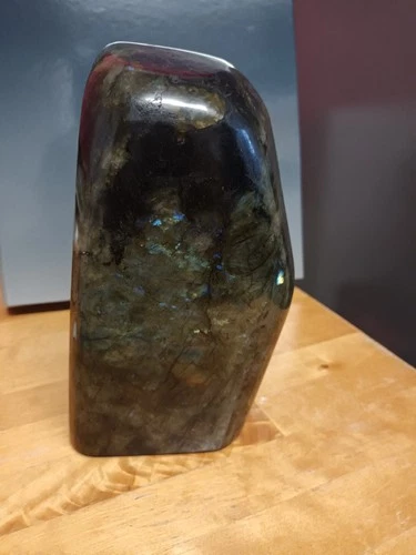 Labradorite Large Freeform Blue Gold Flash from Madagascar 2040g - Image 2